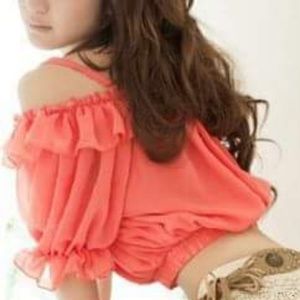 Peach crop top 🍑